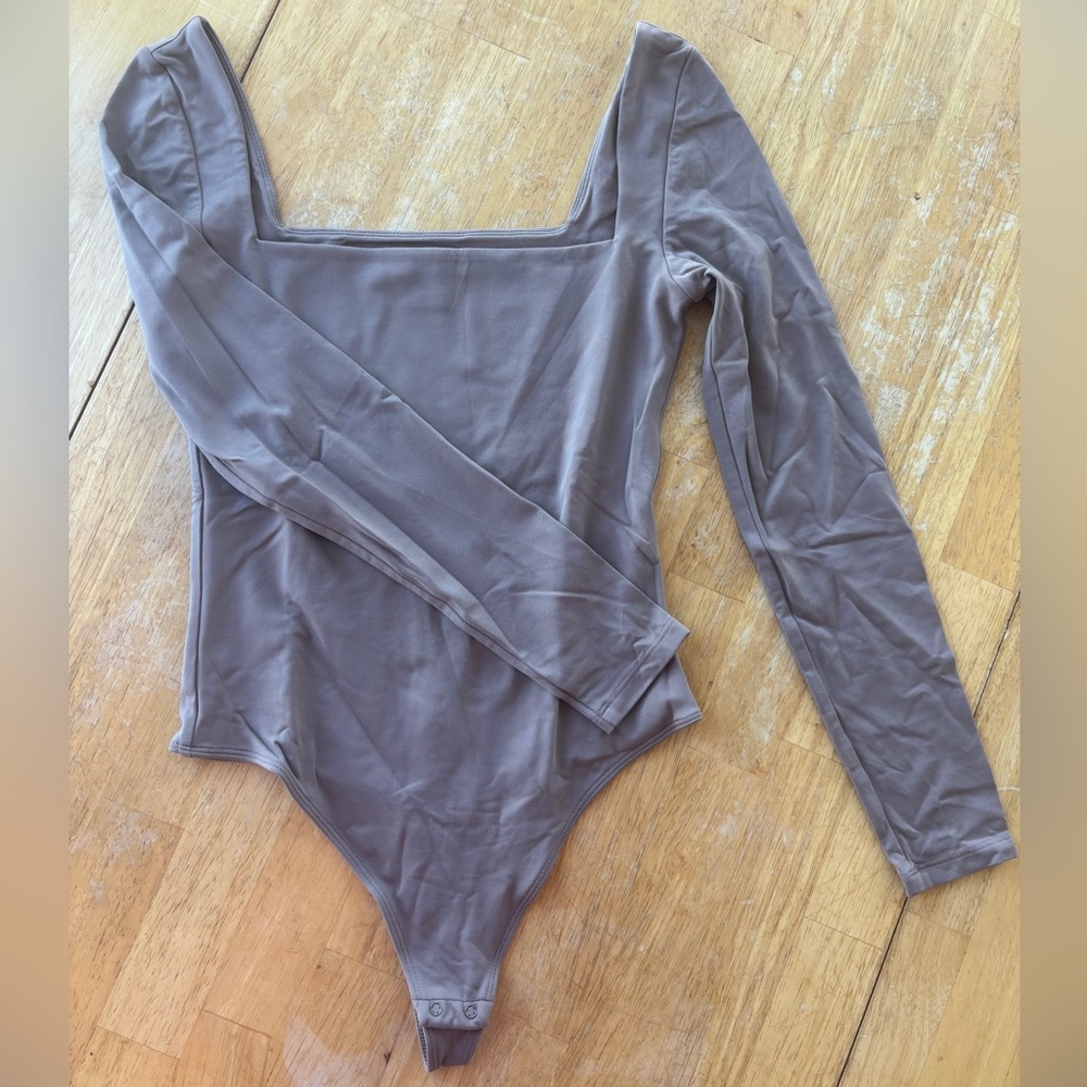 Aritzia Contour Square Neck Bodysuit